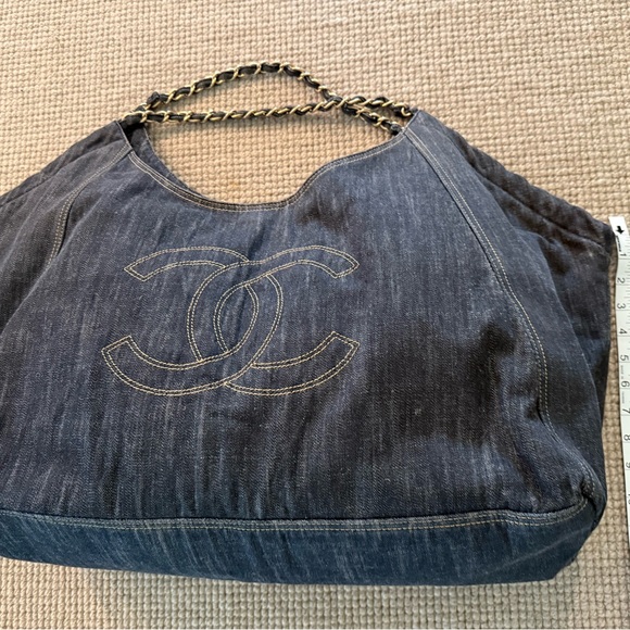 CHANEL  denim Shoulder Bag with Chain Strap - Picture 2 of 11